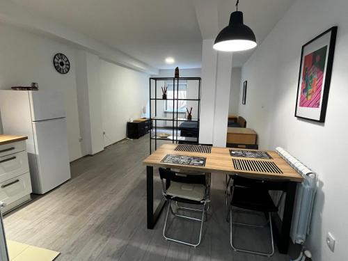 Modern Cozy Studio Apartment - Quiet and Fully Equipped