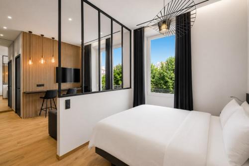 Azurenting - Louvre - T2 Onyx Prestige