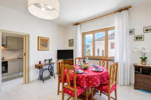 Iekārtas, La Casa di Guido: Ski, Hike, Lake Trips - Happy Rentals in Trontano