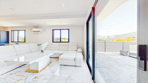 La Villa Évasion Lake View Spa Jacuzzi Fitness (La Villa Evasion Lake View Spa Jacuzzi Fitness) in Lepin-le-Lac