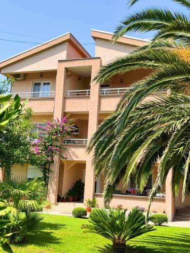 Solea Apartments Long Beach