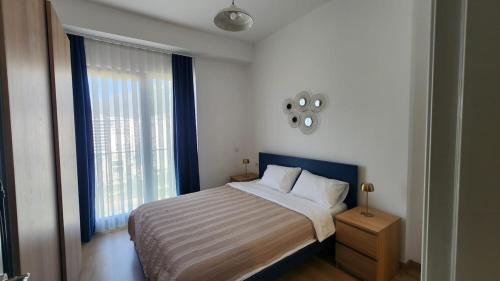 PMTR BAR Luxury Sea View 2BR Apartment Modern Pool Parking