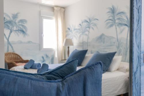 Puerto Banus Harbour View Apartment - Tap to explore photos