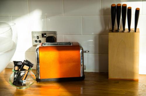 Harrogate Elite Self Contained Apartments - image 11