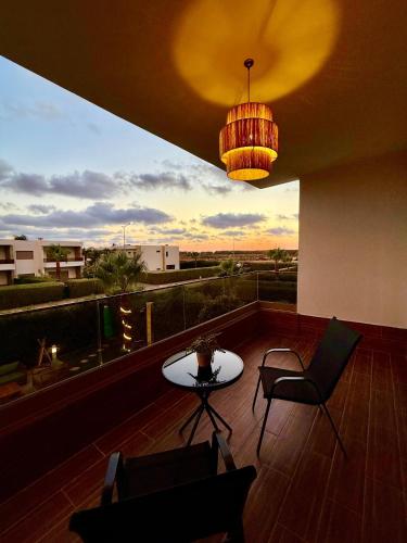 Villa SILYA 4 chambres piscine privée à 40 min de Casablanca (Villa SILYA 4 chambres piscine privee a 40 min de Casablanca) in ซิดิราฮัล