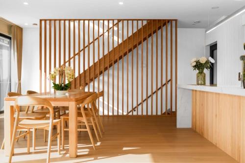 Elegant 3 Floor Balwyn Retreat with Lift & Parking in Balwyn