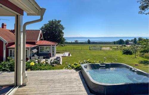 A szálláshely kívülről, Lovely Home In Habo With House Sea View in Galleberg