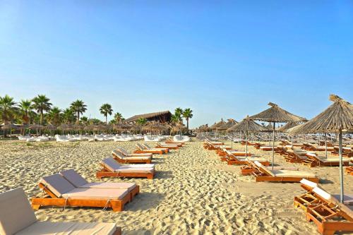 Пляж, Cozy Apartment in San Pietro Resort - Happy Rentals in Плазай-Сан-Пиетро