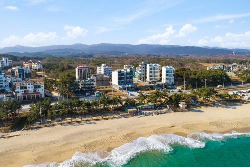 Gangneung Merview Oceanview Spapension in Gangneung-si