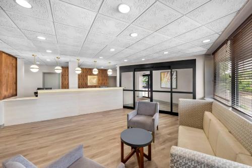 Lobby, Comfort Inn Paramus - Hackensack in Paramus (NJ)