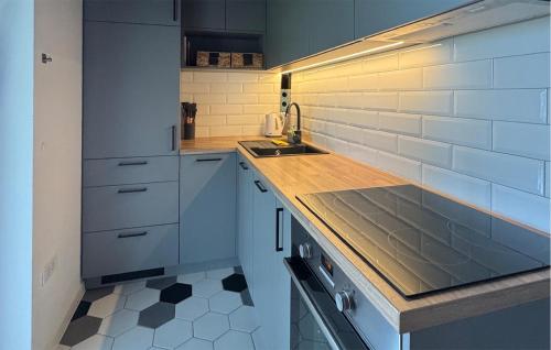 مطبخ, Pet Friendly Home In Duga Resa With Wifi in دوجاريسا