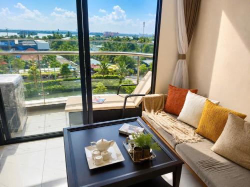 AQHomes @ Vinhomes Grand Park in District 9