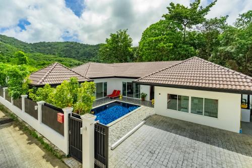 Chalong - 4 Bedroom Private Pool Villa - Phuket, Чалонг