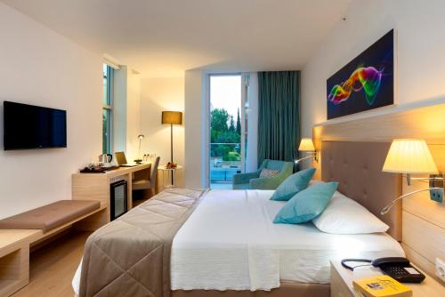 The Room Hotel & Apartments Room Type - Standard Double Room