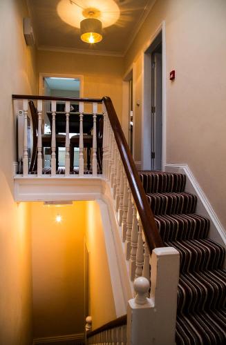 Harrogate Elite Self Contained Apartments - image 14