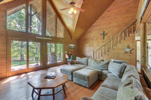 Peaceful Cabin Between Nashville & Bowling Green! in Portland (TN)