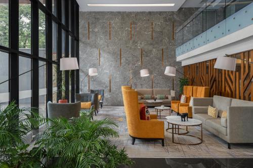 Four Points by Sheraton Accra Airport Hotel - image 2