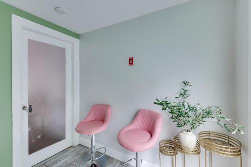 Rhode Island Family Retreat w/ Modern Interior! in 西沃威克
