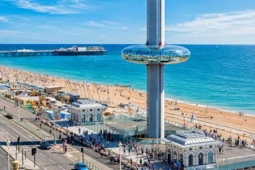 Charming Victorian one-bedroom flat in a prime location, just moments from the seafront, the i360, and the train station photo 2