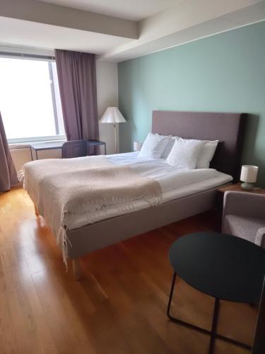 2 twin beds