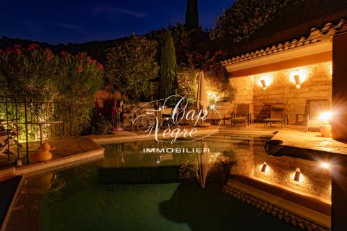 Somptueuse Villa classée 4 étoiles avec piscine et jardin vue mer à Cavalière Le Lavandou