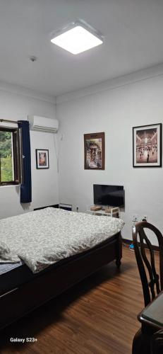 The Castle Stay Room Type - Deluxe Triple Room