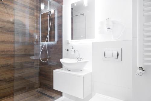 HOUSEHOST Apartment: Miodowa 42/8a Street 4