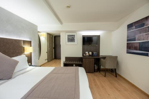 1 queen bed