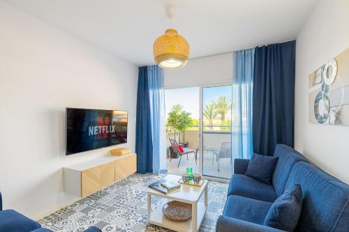 Regina Gardens Coastal Charm
