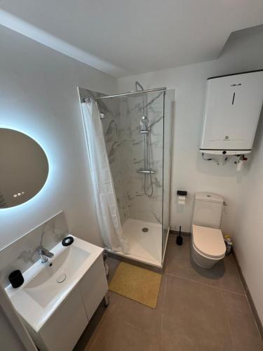 Cozy T2 appartement Vieux Fréjus (Cozy T2 appartement Vieux Frejus) in 弗雷瑞斯