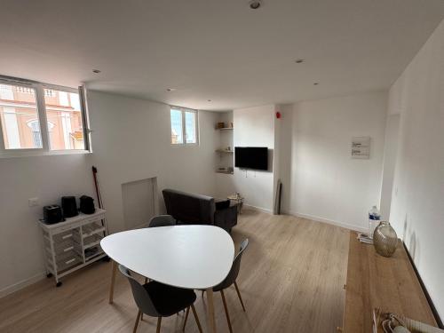 Cozy T2 appartement Vieux Fréjus (Cozy T2 appartement Vieux Frejus) in 弗雷瑞斯