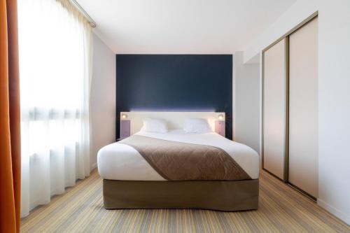 1 queen bed