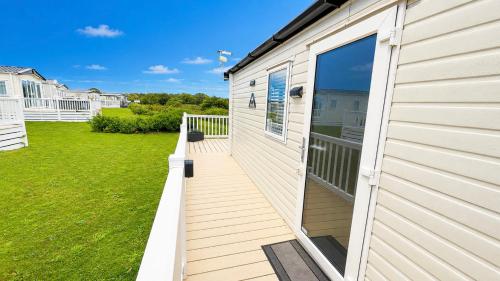 Tide & Anchor - Newperran 102 - Cornwall