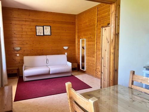1 double bed, 1 twin bed, 1 sofa bed