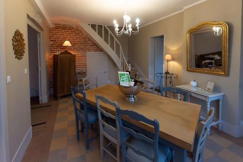 Gîte Vigneron de Charme (Gite Vigneron de Charme) in Saint-Pere (Bourgogne)