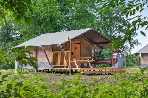 Riverfront Safari Tent Near Virginia Tech in Pembroke (VA)