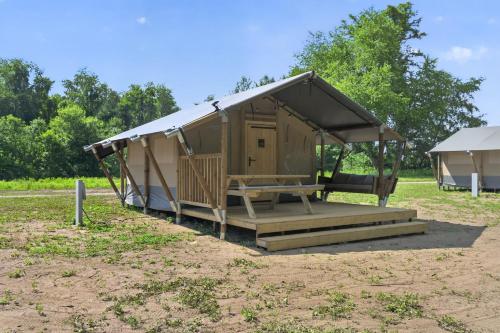 Glamping in Blacksburg on the New River in Pembroke (VA)