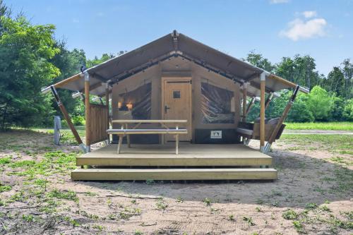 Glamping in Blacksburg on the New River in Pembroke (VA)