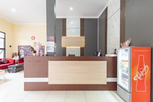 Lobby, RedDoorz near Alun Alun Slawi in Slawi