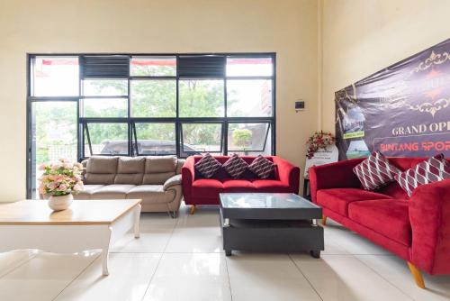 Facilities, RedDoorz near Alun Alun Slawi in Slawi