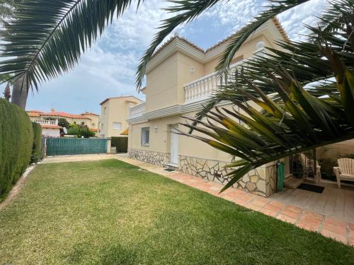 Villa GAUDI OLIVA NOVA
