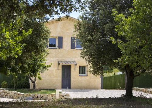 Exterior view, L'oustaou provencal - Piscine in Colonzelle