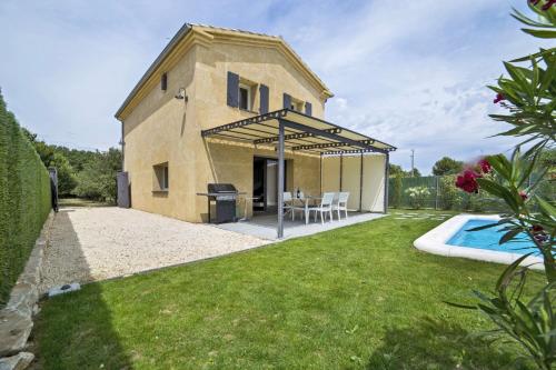 Exterior view, L'oustaou provencal - Piscine in Colonzelle