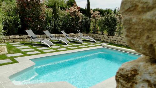 Exterior view, Le Cigalou - Piscine in Colonzelle