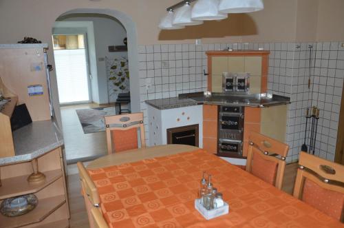 Konyha, Gästehaus Manuela (Gastehaus Manuela) in Lind Im Drautal