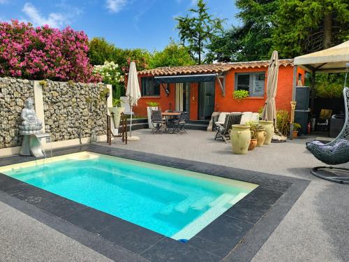 Studio Piscine 300 m plage Terrasse Parking privé - Location saisonnière - Cagnes-sur-Mer