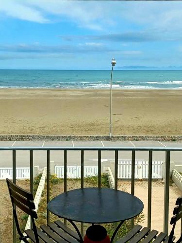 Studio face à la mer - les pieds dans l'eau - Location saisonnière - Port-la-Nouvelle
