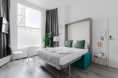 Modern Kensington Apartments, Лондон