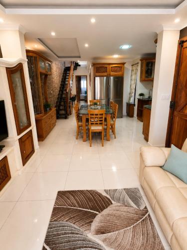 Thea appartment 5