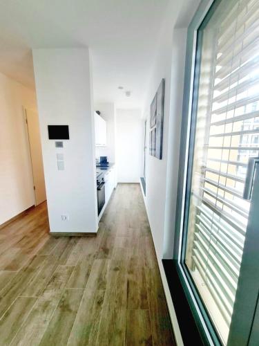 Urban Stay 1BR w free parking in Howald